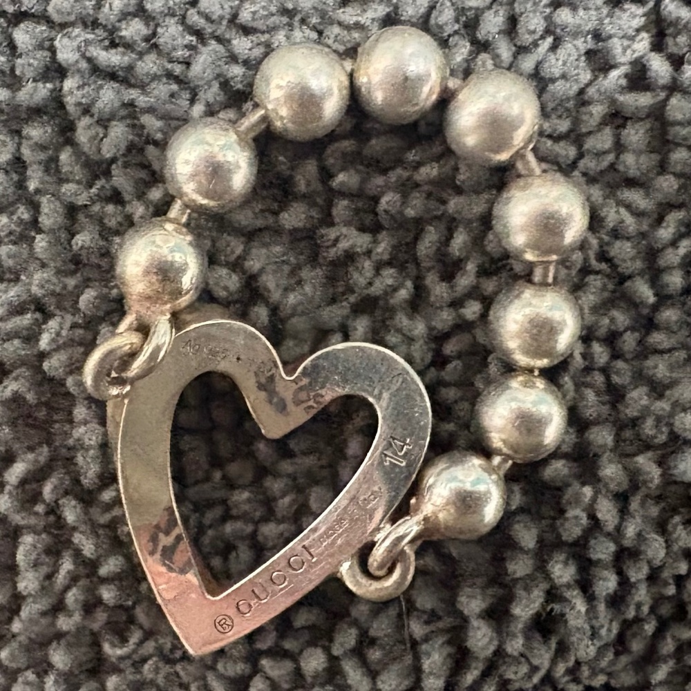 Gucci Sterling Silver Open Heart Ball Chain Ring Size 7 - Picture 6 of 6